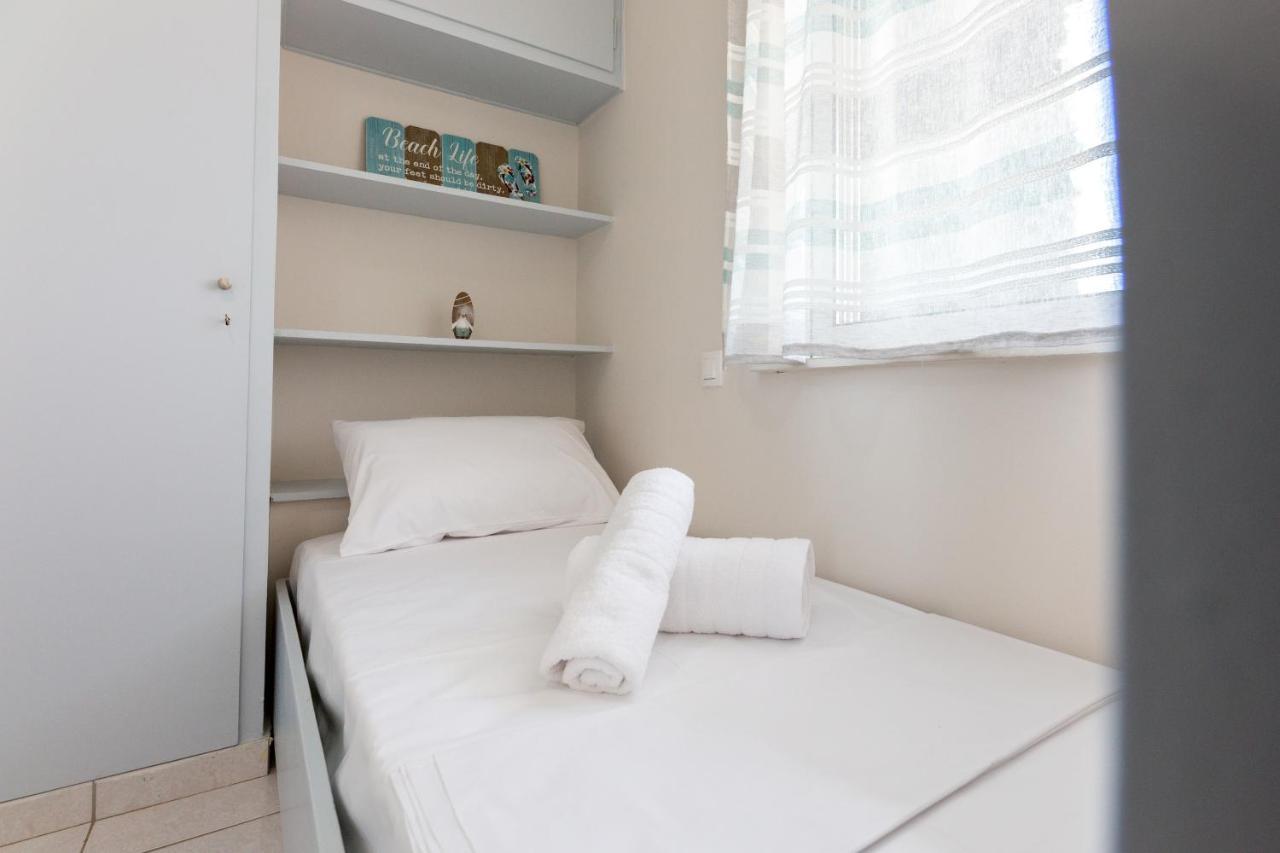 Cozy&Quiet Nest Apartment Loutraki  Bagian luar foto