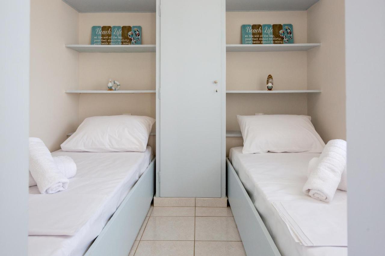 Cozy&Quiet Nest Apartment Loutraki  Bagian luar foto