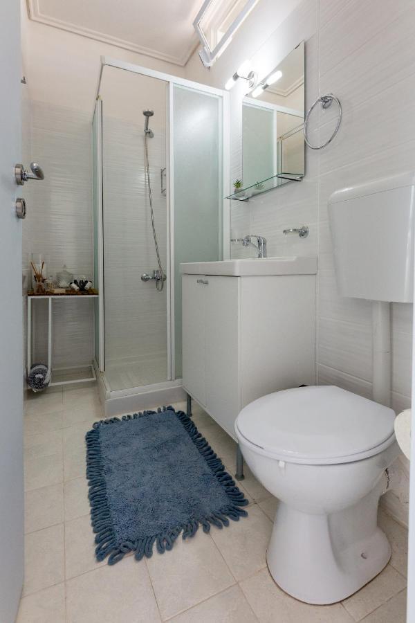 Cozy&Quiet Nest Apartment Loutraki  Bagian luar foto